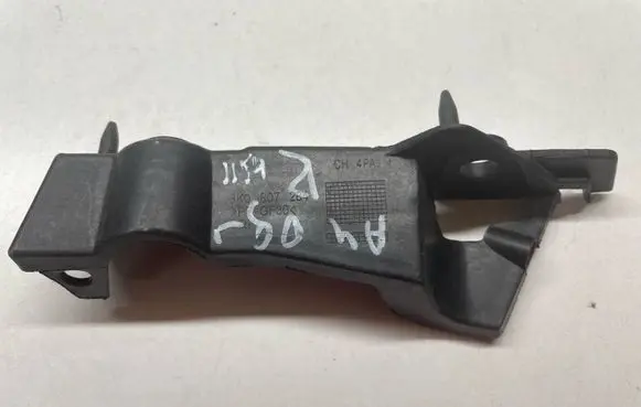 Audi A4 S4 B8 8K Front bumper mounting bracket 8K0807284