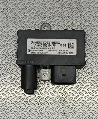 Mercedes-Benz A W169 Glow plug pre-heat relay A6401530479 899087000