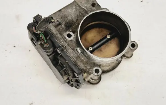 Volvo V70 Throttle valve 8677694 040720 7F200540