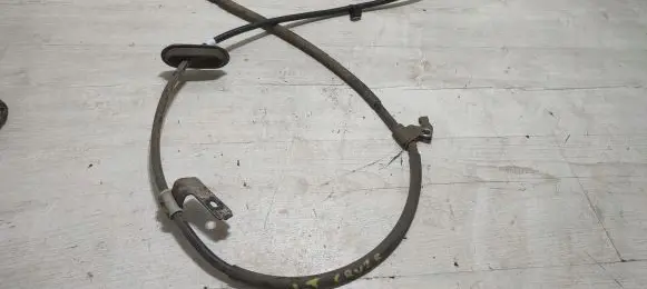 Handbrake/parking brake wiring cable
