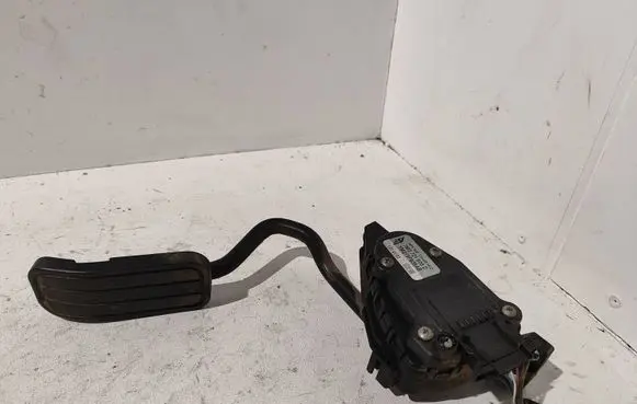 Volkswagen Sharan Accelerator throttle pedal 7M3721603D YM219F836AB 6PV00777003