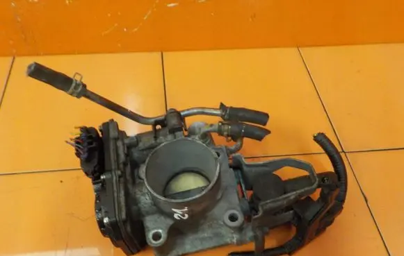Honda Insight Throttle body valve GME2A 12XZ36