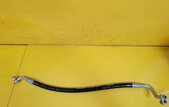 Air conditioning (A/C) pipe/hose