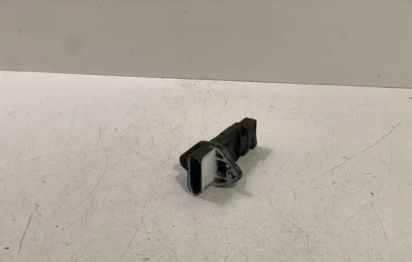 Audi A4 S4 B5 8D Mass air flow meter F00C262055