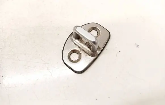 Skoda Octavia Mk2 (1Z) Front door lock loop/hook striker 6Y0837033C