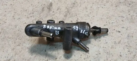 Opel Zafira B Fuel distributor 55188200