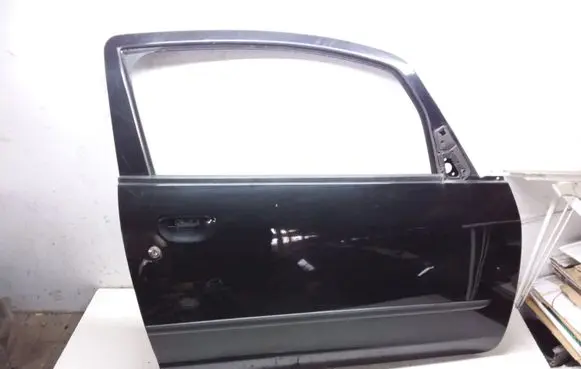 Mitsubishi Colt Front door