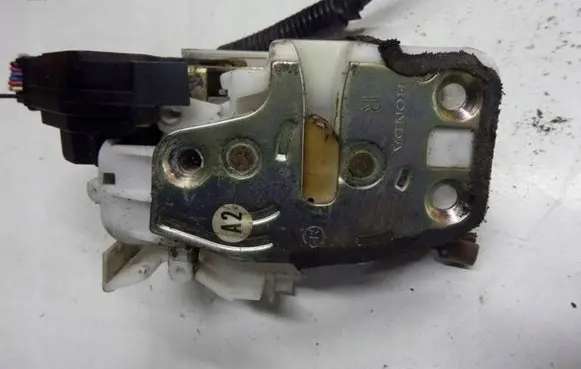 Honda Civic Front door lock 72611SWAE1