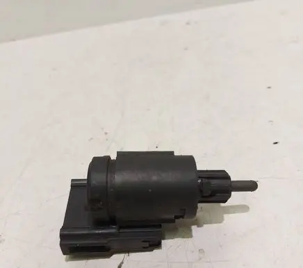 Audi A6 S6 C5 4B Brake pedal sensor switch 3B0945511A 19322007 16690