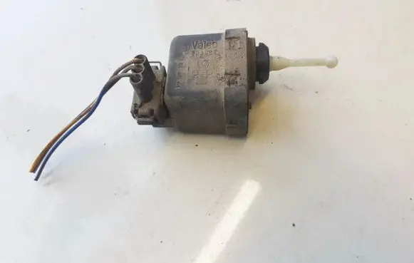 Audi A4 S4 B5 8D Headlight level adjustment motor 