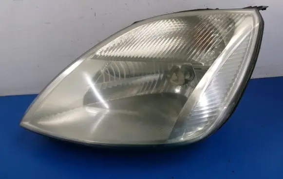 Ford Fiesta Headlight/headlamp