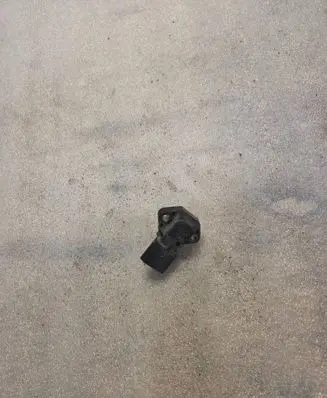 Volkswagen PASSAT B5 Air pressure sensor 0281002177 038906051