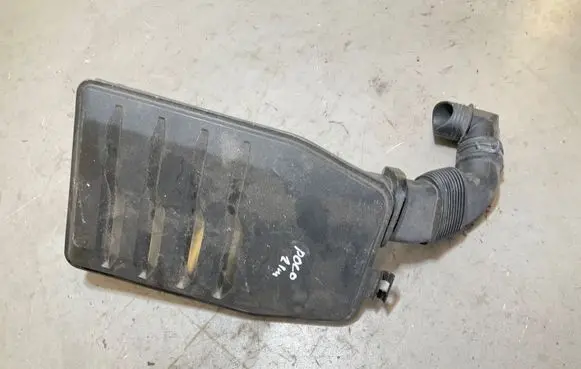 Volkswagen Polo VI Air intake duct part 05C129951A 19156A
