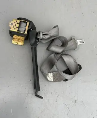 Volkswagen Multivan T4 Third row seat belt 703857815