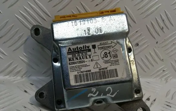 Renault Espace - Grand espace IV Airbag control unit/module 8200412024