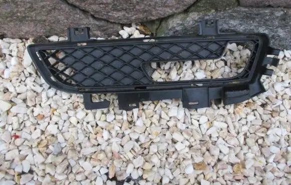 Mercedes-Benz E C207 W207 Front bumper lower grill A2078871325