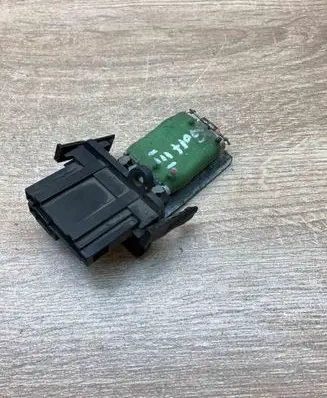 Volkswagen Golf III Heater blower motor/fan resistor 1H0959263 3131090055