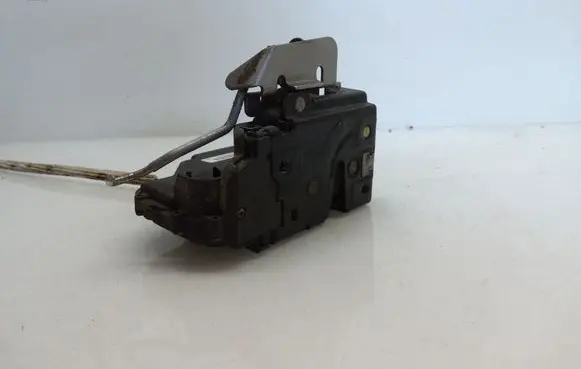 Audi A6 S6 C5 4B Front door lock 4B1837016G