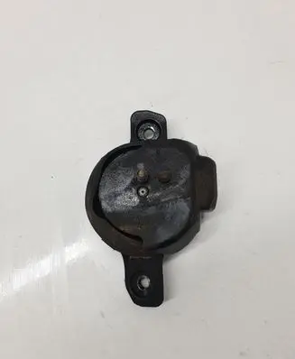 Subaru Forester SH Engine mount bracket