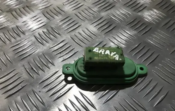Fiat Bravo - Brava Heater blower motor/fan resistor 050044016 b837