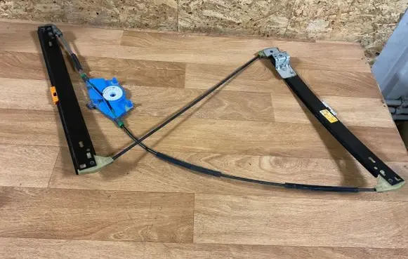 Audi A4 S4 B7 8E 8H Front door window regulator with motor 8E0837461B