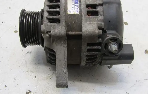 Suzuki Swift III Generator/alternator 31400-52R1