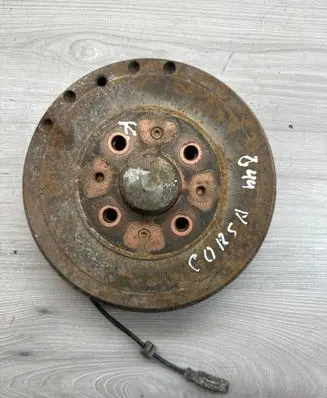 Opel Corsa D Rear wheel hub