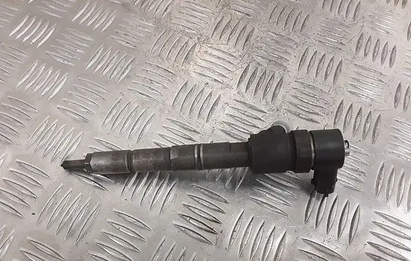 Fuel injector