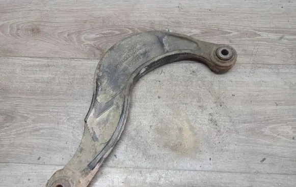 Volvo V70 Rear control arm 6G915500AA