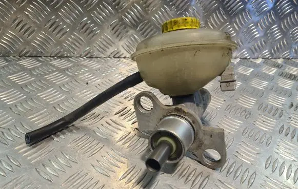 Audi A6 S6 C5 4B Master brake cylinder