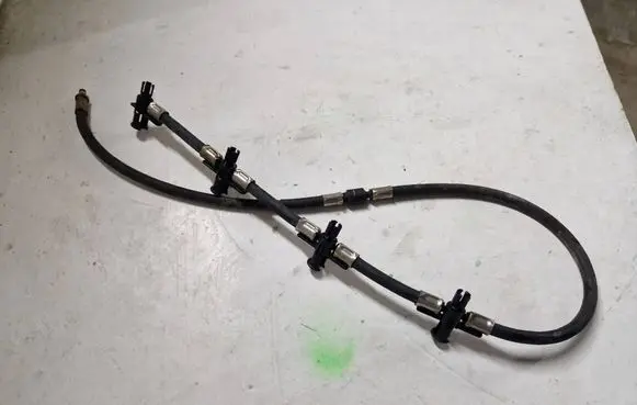 Mercedes-Benz Vito Viano W639 Fuel return line/hose A6460700638