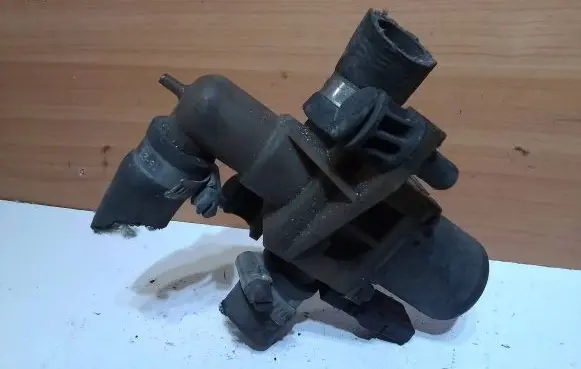 Coolant heater control valve