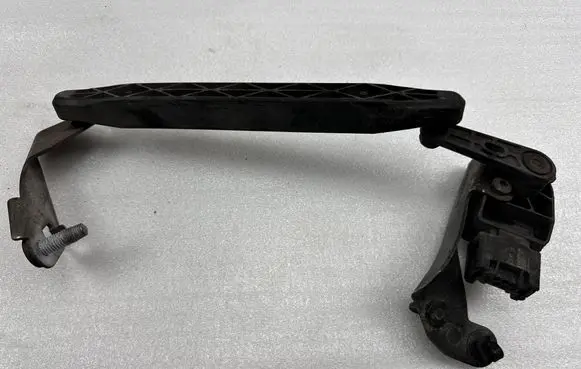 Mercedes-Benz S W222 Rear suspension height sensor lever A2223200243