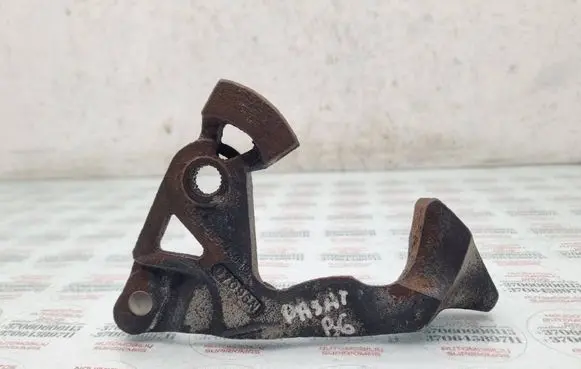 Volkswagen PASSAT B6 Gear selector/shifter in gearbox 1K0711051N 1K0711046N