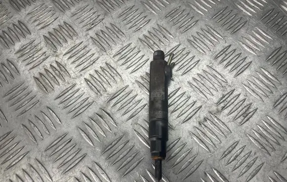 Volvo V70 Fuel injector 046130201F