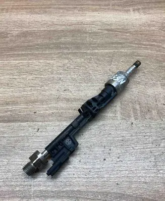BMW X5 E70 Fuel injector 0261500109 1364759787004 06020987