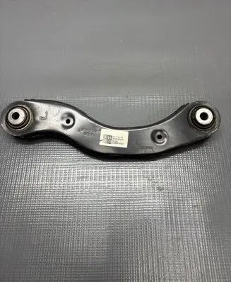 Rear upper control arm/wishbone