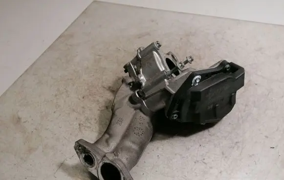 Mercedes-Benz E W212 EGR valve A6511400360