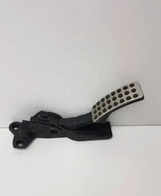 Mercedes-Benz ML W166 Accelerator throttle pedal A1663000204 Q001ZGS004 6PV93396602