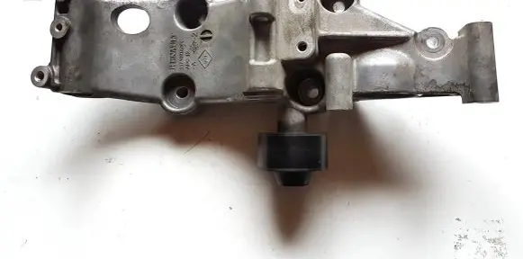 Nissan Navara D23 Generator/alternator bracket 117107563R
