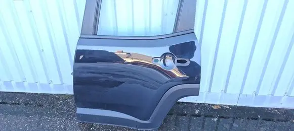 Jeep Renegade Rear door 