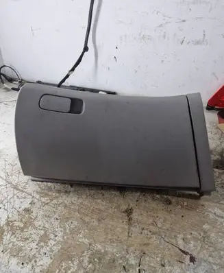 KIA Ceed Glove box