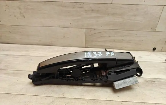 Opel Insignia A Front door exterior handle 