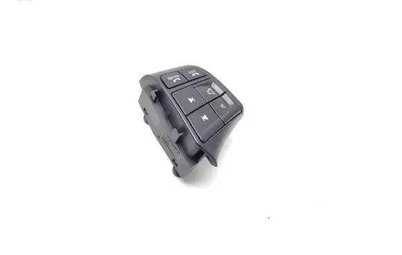 Steering wheel buttons/switches