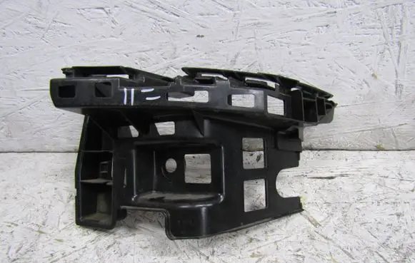 Volkswagen Touran III Rear bumper mounting bracket 5TA807454