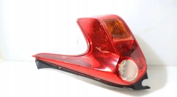 Nissan Juke I F15 Rear/tail lights