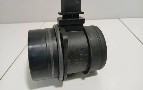 Volkswagen PASSAT B6 Mass air flow meter 0281002735 19321103 03G906461C