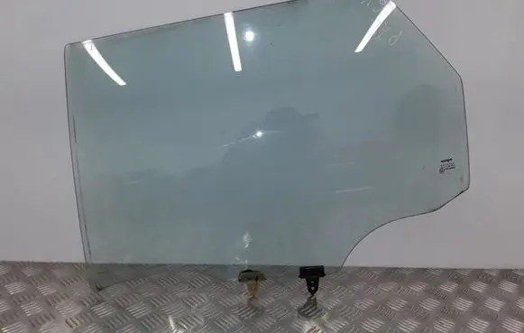 Nissan Primera Rear door window glass 43R00049