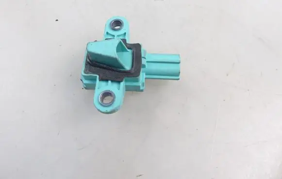 Audi A4 S4 B8 8K Airbag deployment crash/impact sensor 8K0955557C 5WK4380902