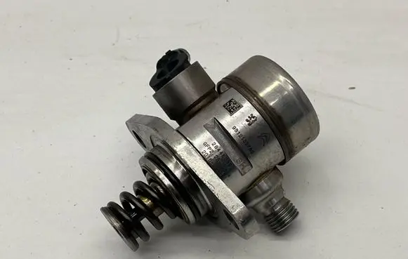 Peugeot 308 Fuel injection high pressure pump 9812133780 28446039